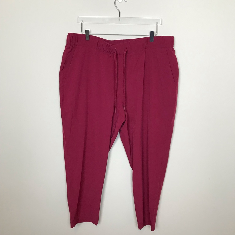 Chico’s Zenergy Neema Berry Ankle Pants